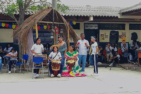 La comunidad estudiantil de la IEDI Bellavista invita a reconocer y valorar la riqueza cultural de las comunidades étnicas y su profundo conocimiento sobre la preservación de los recursos naturales.