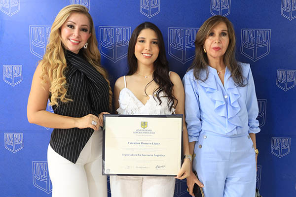Valentina Romero López; Johana Bernier y Doris Romero Valentina Romero López; Johana Bernier y Doris Romero