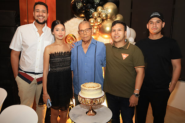 Mario Velásquez, Jorge Velásquez, Andrea Velásquez, Juan Jose Campo y Alfonso Mario Campo.
