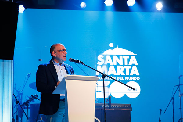 Carlos Pinedo Cuello alcalde de Santa Marta en su intervención ante los medios de Bogotá. Carlos Pinedo Cuello alcalde de Santa Marta en su intervención ante los medios de Bogotá.