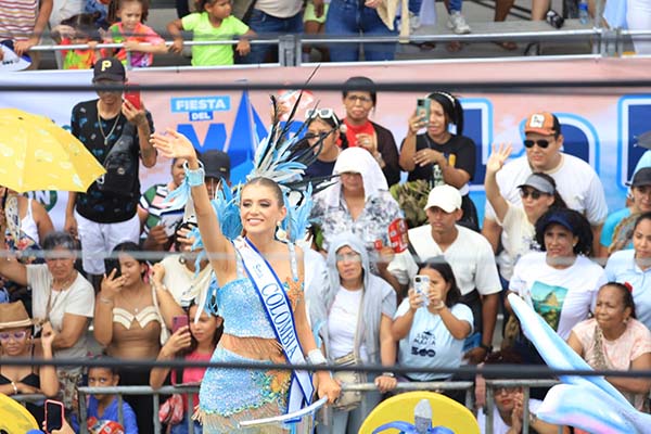 La ‘Señorita Colombia’ fue una de las invitadas especiales que se robó las miradas del público samario.