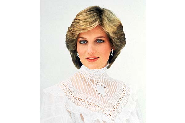 Prometida Carlos de Inglaterra: Londres, año 1981.- Retrato de Lady Diana Spencer. (Foto EFE/Lord Snowdow)