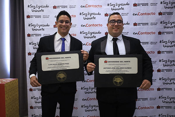 Luis David Romero Páez y Antonio José Hollman Guzmán recibieron el titulo a Especialista en Finanza. Luis David Romero Páez y Antonio José Hollman Guzmán recibieron el titulo a Especialista en Finanza.