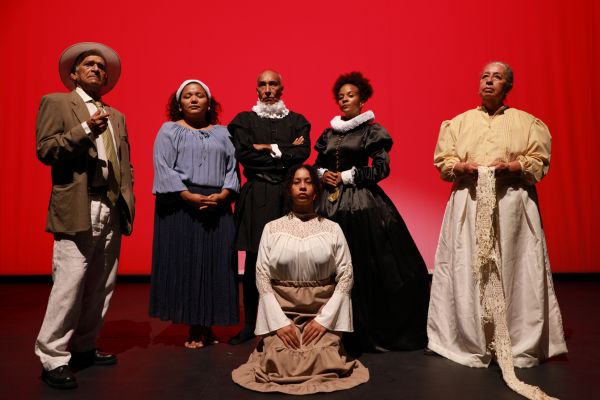 'Sonata de Amor a Santa Marta', integrada por artistas locales.