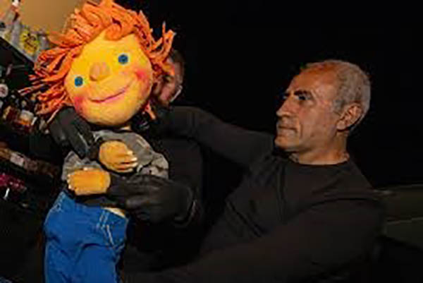 La obra “desencuentros: Alma Caribe” es un monólogo potente y crudo que revive la voz del poeta Raúl Gómez Jattin. Foto: Festicaribe