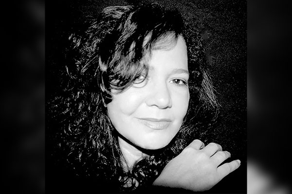 La conferencia pretende abrir un espacio de reflexión para que los asistentes cuestionen la relación entre su propio cuerpo y la manera en que la fotografía los representa y los inmortaliza. La conferencia pretende abrir un espacio de reflexión para que los asistentes cuestionen la relación entre su propio cuerpo y la manera en que la fotografía los representa y los inmortaliza.