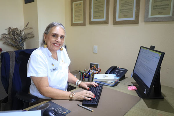 Silvia Escobar en su oficina en el Hotel Zuana, en la que trabajó por 29 años. Silvia Escobar en su oficina en el Hotel Zuana, en la que trabajó por 29 años.