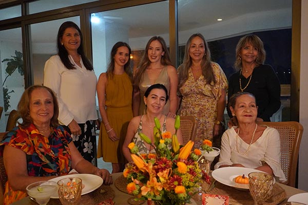 Soraya Elneser, Juliana Celis, Maybri de Vives, María Carolina Celis, Jacqueline Vives, Alba Massenet, María Teresa Ceballos. Foto derechos reservados EL INFORMADOR Soraya Elneser, Juliana Celis, Maybri de Vives, María Carolina Celis, Jacqueline Vives, Alba Massenet, María Teresa Ceballos. Foto derechos reservados EL INFORMADOR