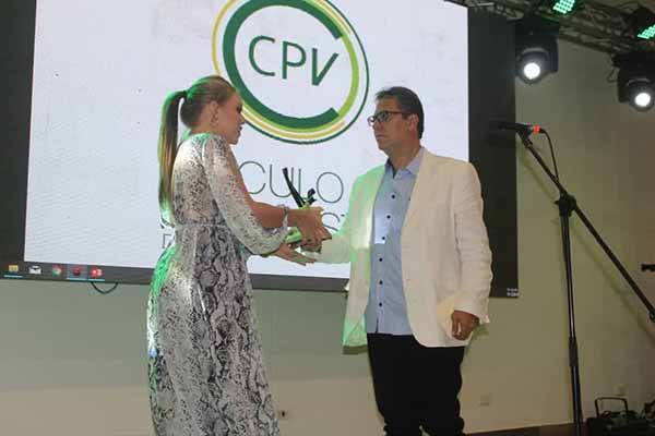 Daniela Cárdenas alcanzó el primer lugar en la categoría “Comunicación Organizacional” en los Premios Sirena Vallenata 2025. Foto Universidad Sergio Arboleda