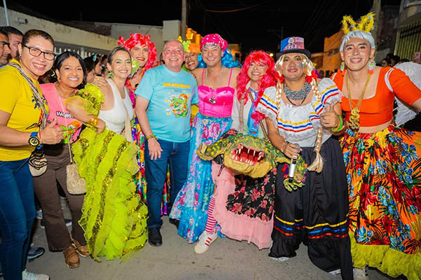 Cabe destacar que ‘Los Machorros’ se crearon como una sátira y burla a las prohibiciones coloniales que no permitían a las mujeres participar de las tradiciones carnestolendas. Foto Alcaldía de Ciénaga