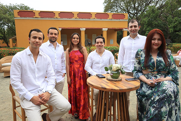 Christian Gallo, Andrés Isaza, María Paula Araca, Juan Pablo Porras, Noelia Niño y Germán Mateus.