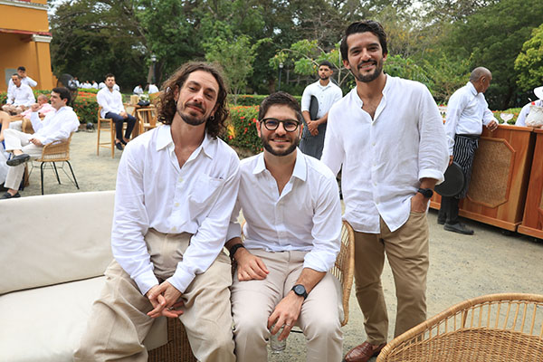 Simón Poulet, Paulo Bichucher y Gonzalo Seminario.