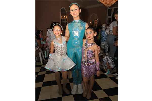 María Paulina Forero Vives, capitana infantil Mundo Alegría; Isabel Dávila Dávila, capitana pre juvenil del Mundo Cristal, y Sofía Margarita Julio Urzola, capitana pre Infantil Mundo Ternura. Foto derechos reservados EL INFORMADOR