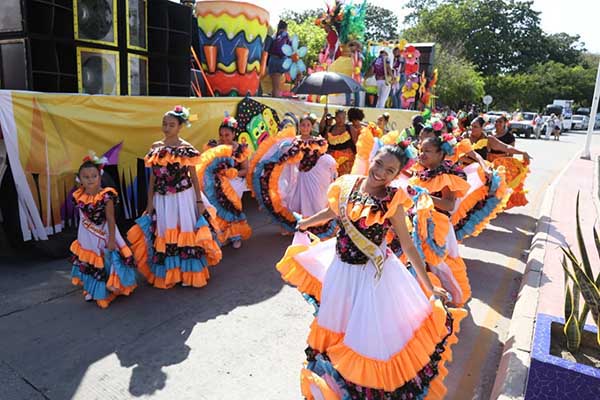 El desfile reafirmó el Carnaval como un espacio de integración social, donde la tradición y el sentido de pertenencia se viven con orgullo. Foto derechos reservados EL INFORMADOR