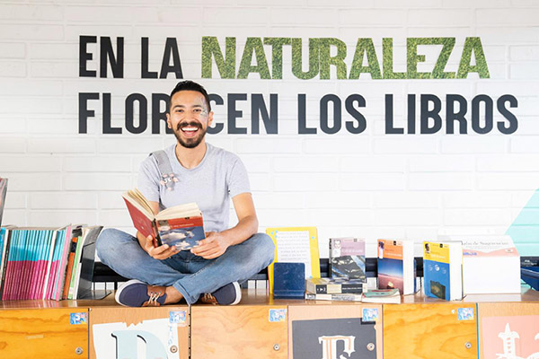Niños, jóvenes y adultos encuentran en las bibliotecas un lugar para aprender, compartir y transformar sus vidas. Foto cortesía