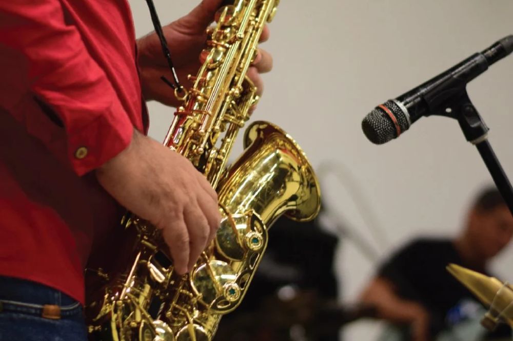 Tolú Jazz Quintet ofrecerá una experiencia musical que combina la riqueza sonora del Caribe colombiano con la libertad creativa del jazz contemporáneo.