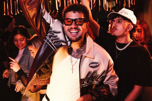elkno continúa consolidando su carrera en la música urbana colombiana con el lanzamiento de “Ritmo”, una propuesta dancehall que apuesta por la conexión, la energía y el movimiento como lenguaje universal. Foto Cortesía 