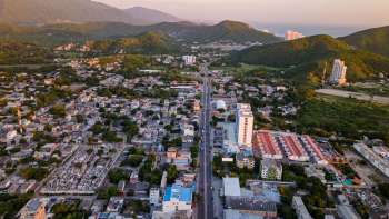 Gaira anteriormente era un corregimiento de Santa Marta y desde el 2018 pasó a ser reconocido como uno de los barrios pertenecientes a la Localidad Tres. 