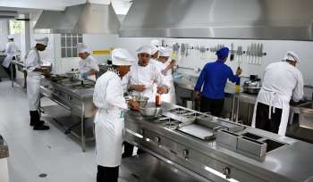 La CBN, cuenta con la Escuela de Gastronomía Gaira Gourmet, especializada en las artes culinarias.